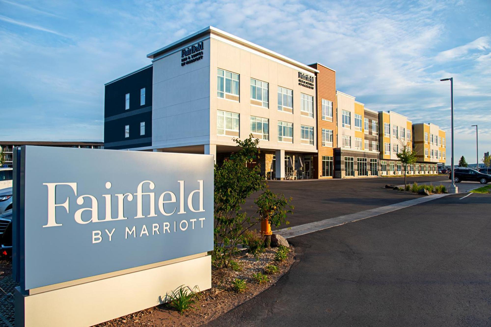 Fairfield Inn & Suites By Marriott Duluth Waterfront Exterior photo