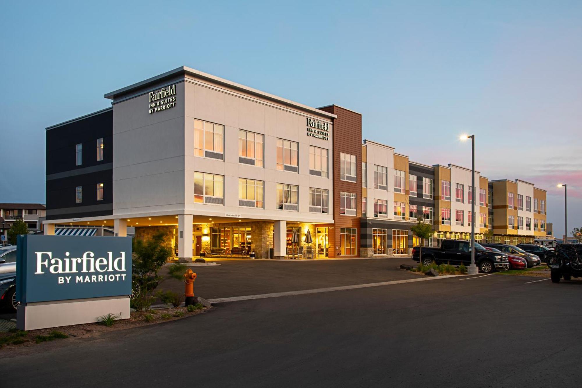 Fairfield Inn & Suites By Marriott Duluth Waterfront Exterior photo
